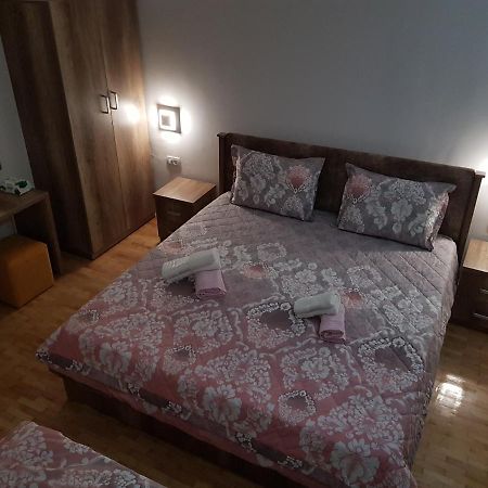Prishtina Newborn Abc Room Pristina Buitenkant foto