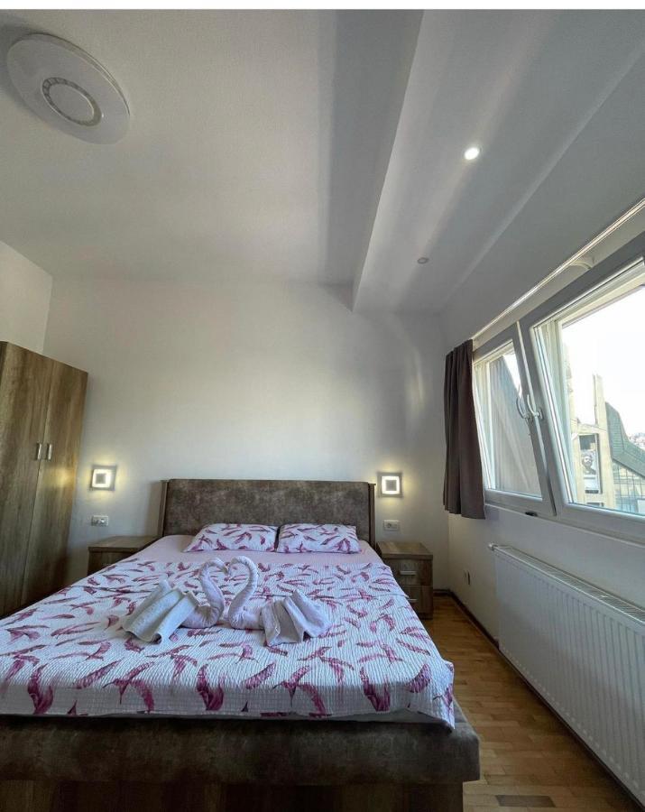 Prishtina Newborn Abc Room Pristina Buitenkant foto